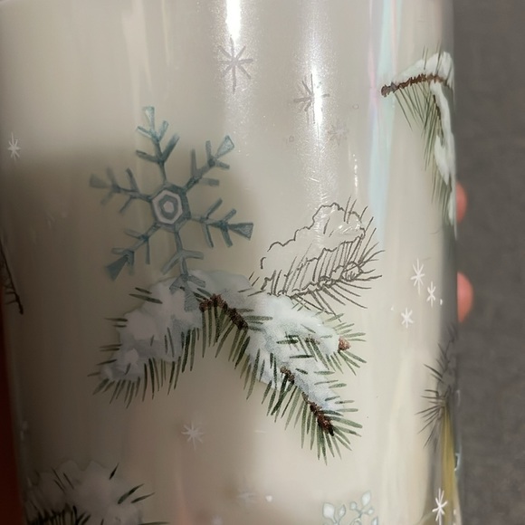 Yankee Candle Sparkling Snow 20 Oz - Picture 6 of 8